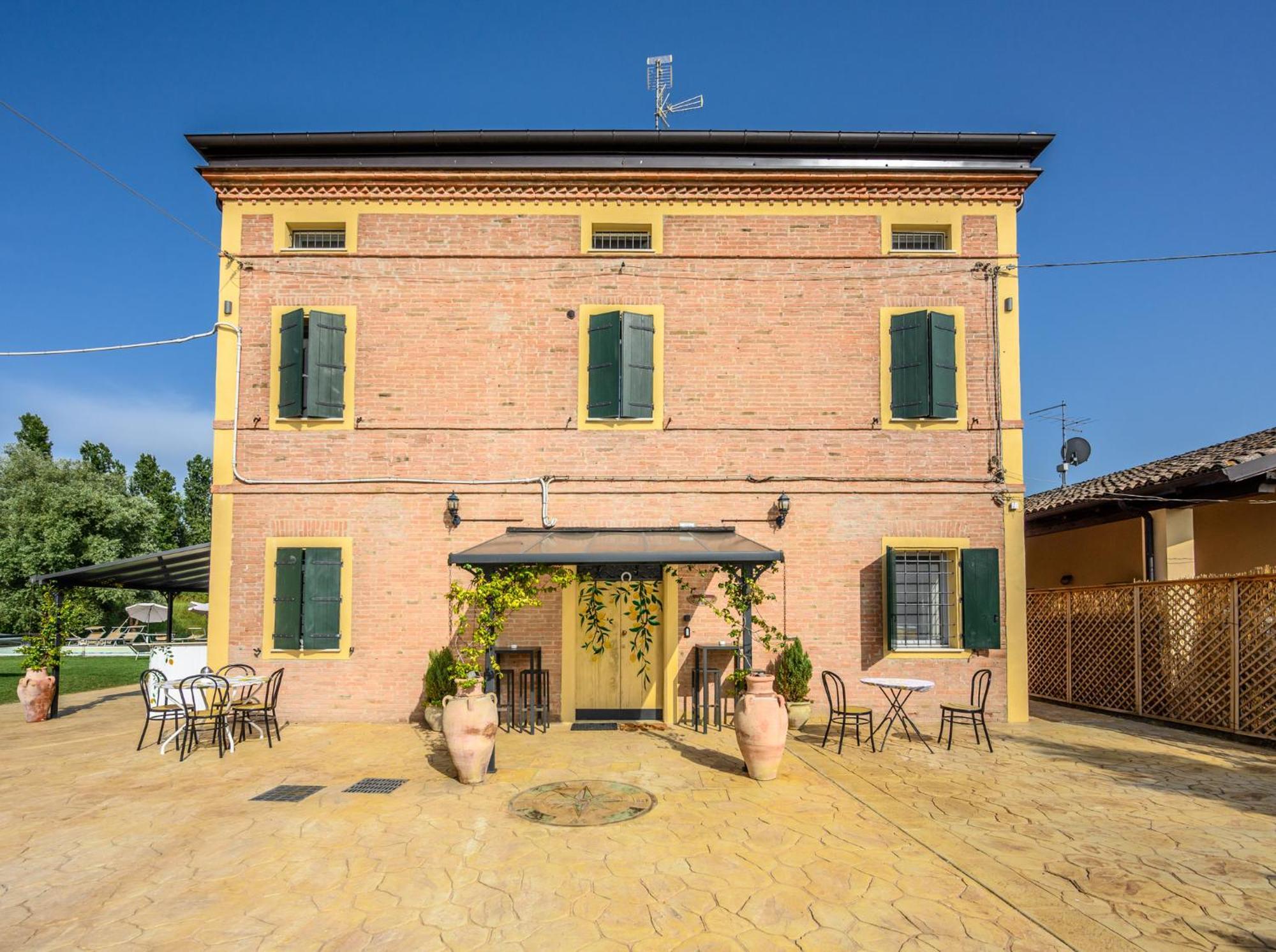 La Casa Di Valeria - Modena Bed & Breakfast エクステリア 写真