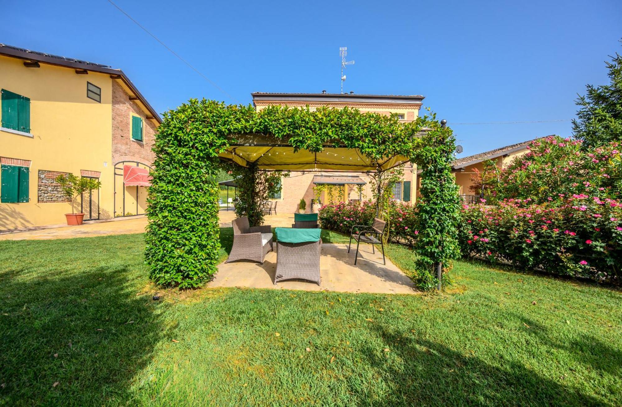 La Casa Di Valeria - Modena Bed & Breakfast エクステリア 写真